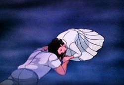 すると夜霧にまぎれて美奈の亡霊が