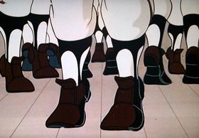 「こっ、これは！　みんな爪先立ち」