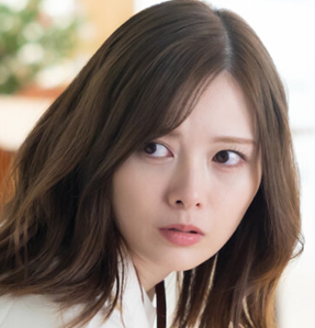 岸村里夏（白石麻衣）